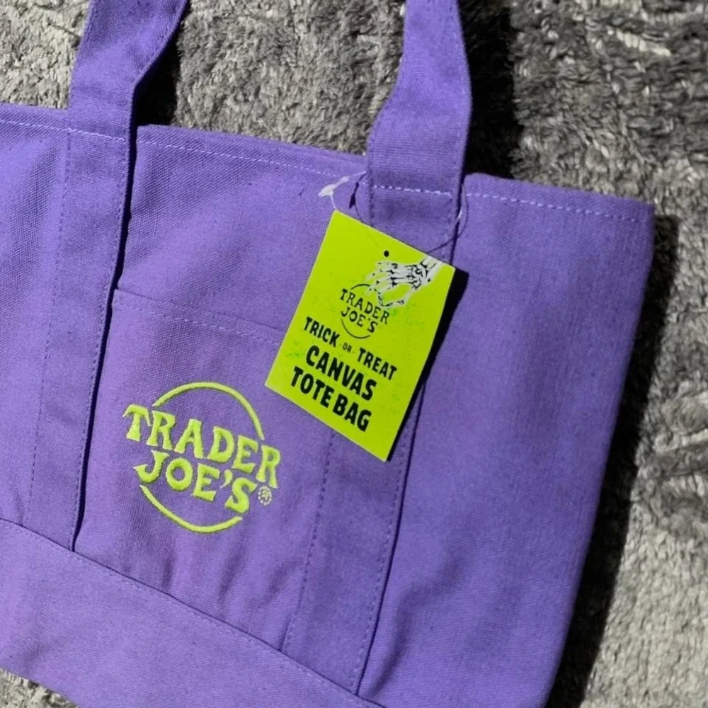 Trader Joe's Halloween Special‎ Purple Tote bag